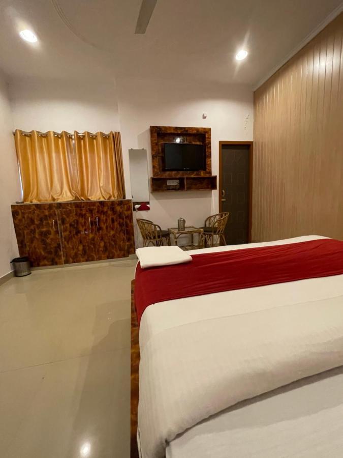 Hot - House Of Travellers, Rishikesh Hostel Exterior foto